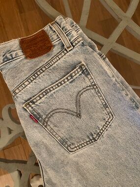 Levi's High-Rise Vintage Light Wash Jeans - Light Blue